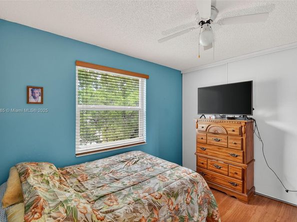 347 NW 153rd Ln, Pembroke Pines FL 33028