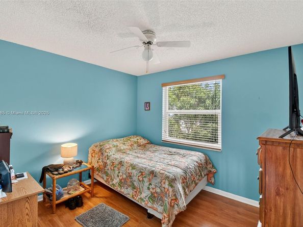 347 NW 153rd Ln, Pembroke Pines FL 33028