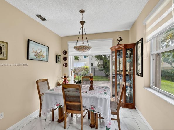 347 NW 153rd Ln, Pembroke Pines FL 33028