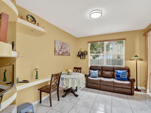 347 NW 153rd Ln, Pembroke Pines FL 33028