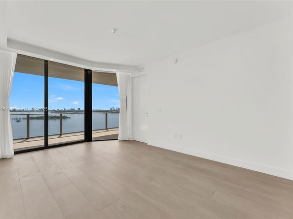 700 NE 24th st 1207, Miami FL 33137