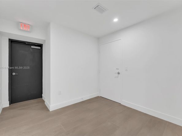 700 NE 24th st 1207, Miami FL 33137