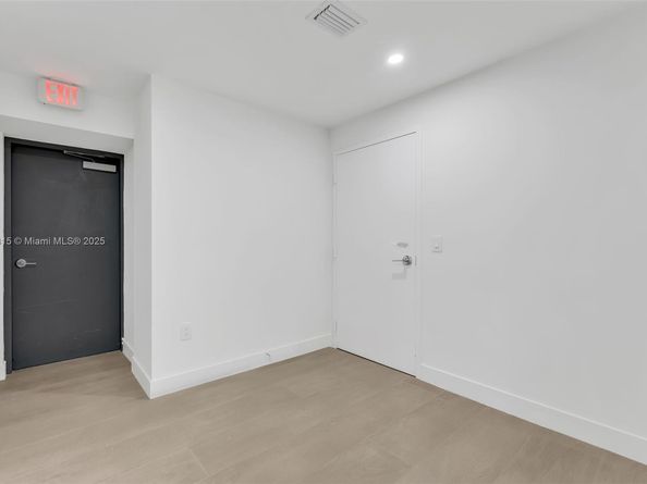 700 NE 24th st 1207, Miami FL 33137