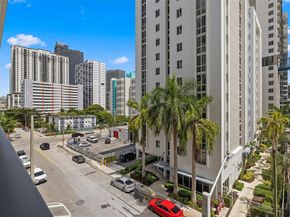 239 SW 9th ST 305, Miami FL 33130