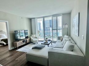 950 Brickell Bay Dr 1905, Miami FL 33131