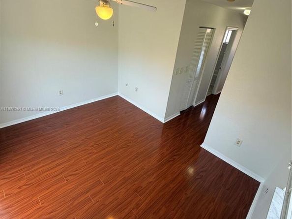 2082 NE 167th St 2104, North Miami Beach FL 33162