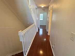 2082 NE 167th St 2104, North Miami Beach FL 33162