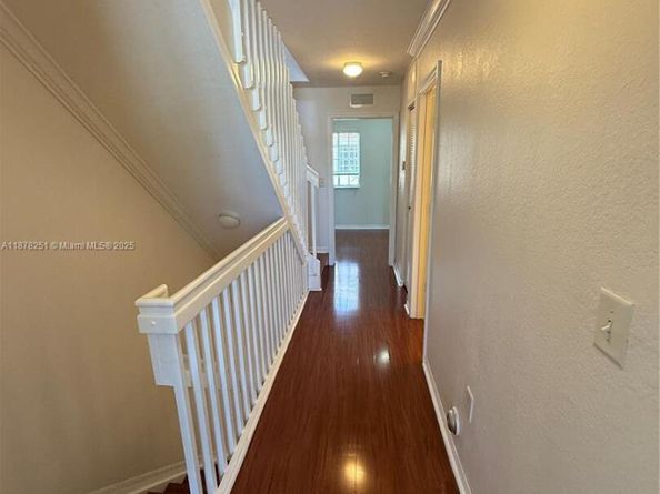 2082 NE 167th St 2104, North Miami Beach FL 33162