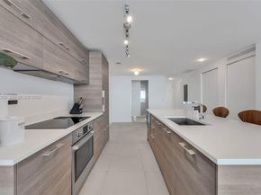 650 NE 32 St 2703, Miami FL 33137