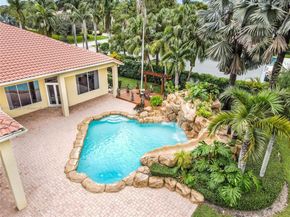12854 Stonebrook Dr, Davie FL 33330