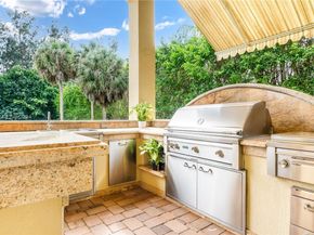 12854 Stonebrook Dr, Davie FL 33330