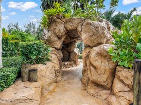 12854 Stonebrook Dr, Davie FL 33330