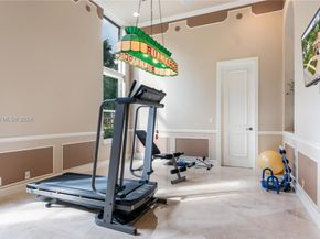 12854 Stonebrook Dr, Davie FL 33330