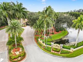 12854 Stonebrook Dr, Davie FL 33330