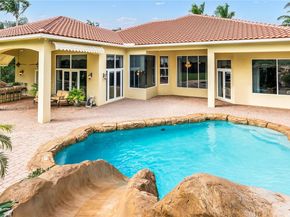 12854 Stonebrook Dr, Davie FL 33330