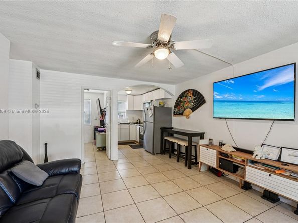 2210 Taylor St 101, Hollywood FL 33020