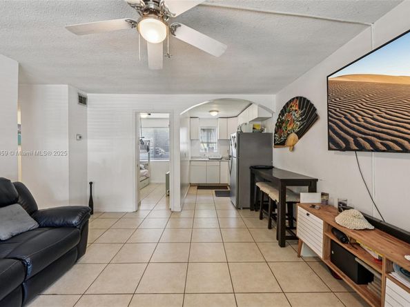 2210 Taylor St 101, Hollywood FL 33020