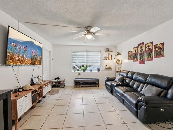 2210 Taylor St 101, Hollywood FL 33020