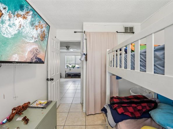 2210 Taylor St 101, Hollywood FL 33020