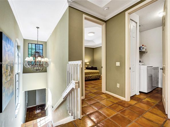 Undisclosed Address #A11857450, Weston FL 33326