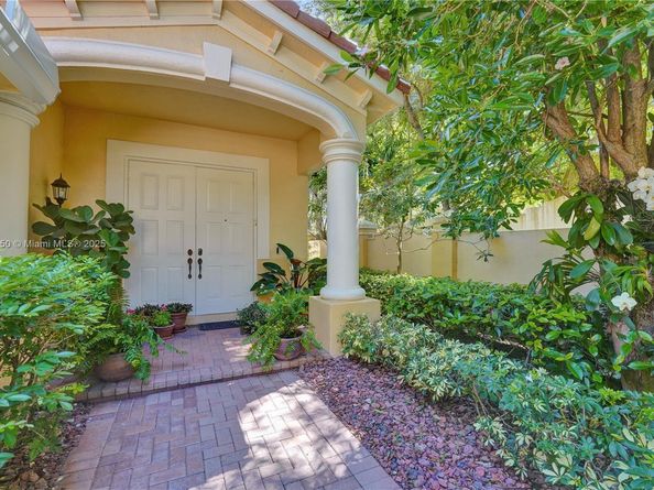 Undisclosed Address #A11857450, Weston FL 33326