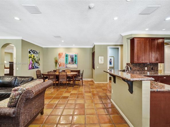 Undisclosed Address #A11857450, Weston FL 33326