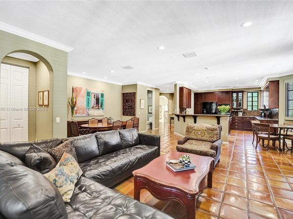 Undisclosed Address #A11857450, Weston FL 33326