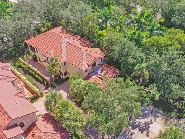 Undisclosed Address #A11857450, Weston FL 33326