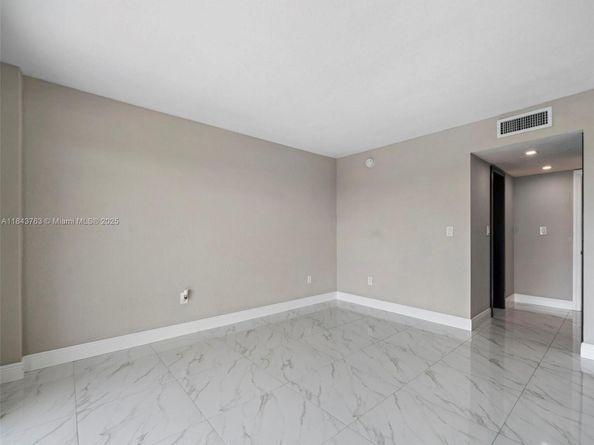 1800 NW 24 ave 1019, Miami FL 33125