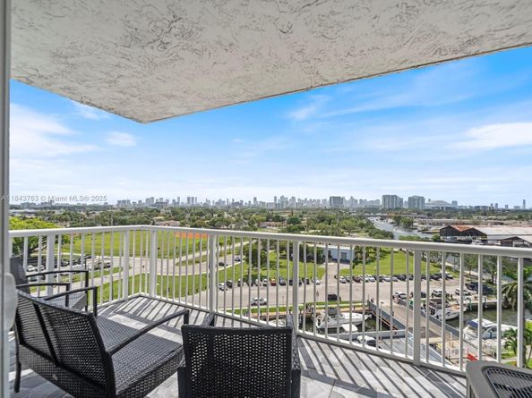 1800 NW 24 ave 1019, Miami FL 33125