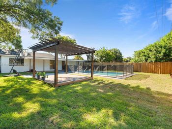 1516 SW 30th Ter