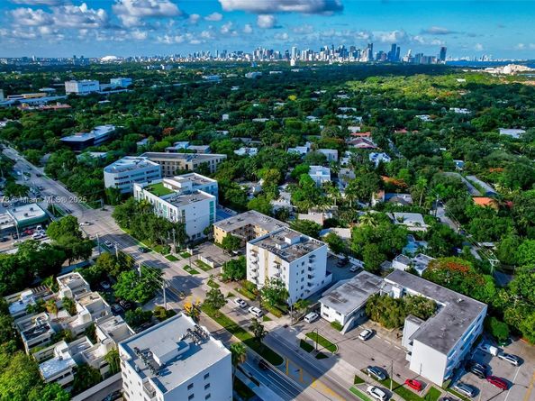 3051 SW 27th Ave 402, Miami FL 33133