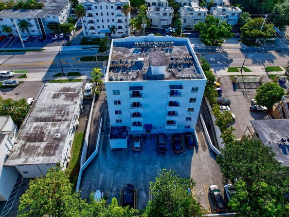 3051 SW 27th Ave 402, Miami FL 33133