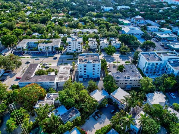 3051 SW 27th Ave 402, Miami FL 33133