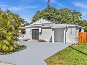 221 NE 4th St, Hallandale Beach FL 33009
