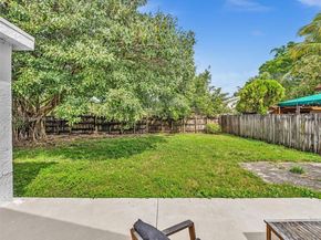 221 NE 4th St, Hallandale Beach FL 33009