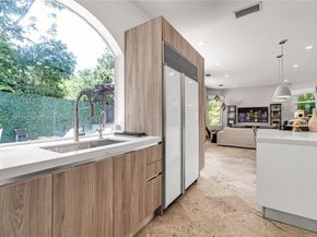 2752 Brickell Ct, Miami FL 33129