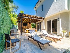 2752 Brickell Ct, Miami FL 33129