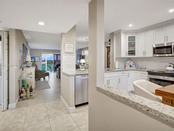 800 SW 125th Way 405O, Pembroke Pines FL 33027