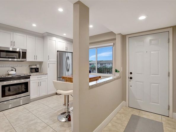 800 SW 125th Way 405O, Pembroke Pines FL 33027