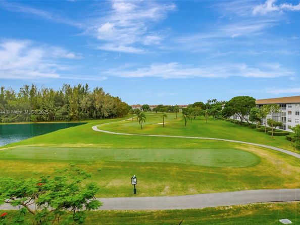 800 SW 125th Way 405O, Pembroke Pines FL 33027