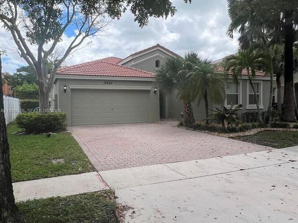 15624 SW 52nd Ct, Miramar FL 33027