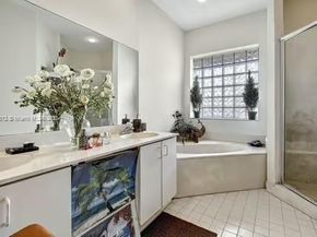 16312 Malibu Dr 6, Weston FL 33326