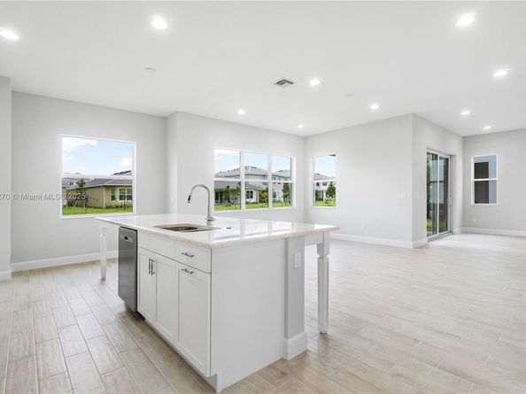 5488 Liberty Ln, Westlake FL 33470