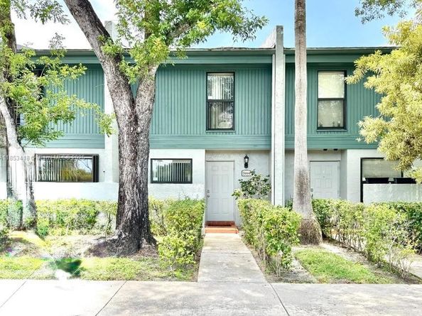 1444 NW 97th Ave 267, Pembroke Pines FL 33024