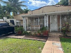 2162 NW 26th St, Miami FL 33142