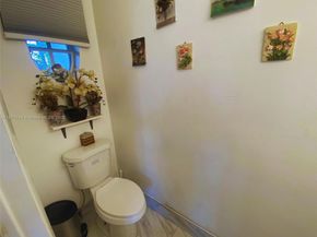 965 SW 180th Ter, Pembroke Pines FL 33029