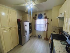 965 SW 180th Ter, Pembroke Pines FL 33029