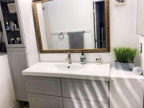 965 SW 180th Ter, Pembroke Pines FL 33029