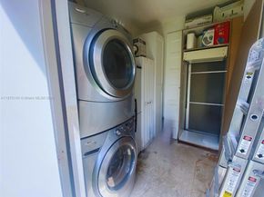 965 SW 180th Ter, Pembroke Pines FL 33029